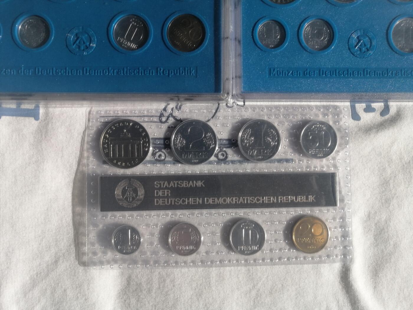 东德官方套币 mint set ～1979，1982及1989年，