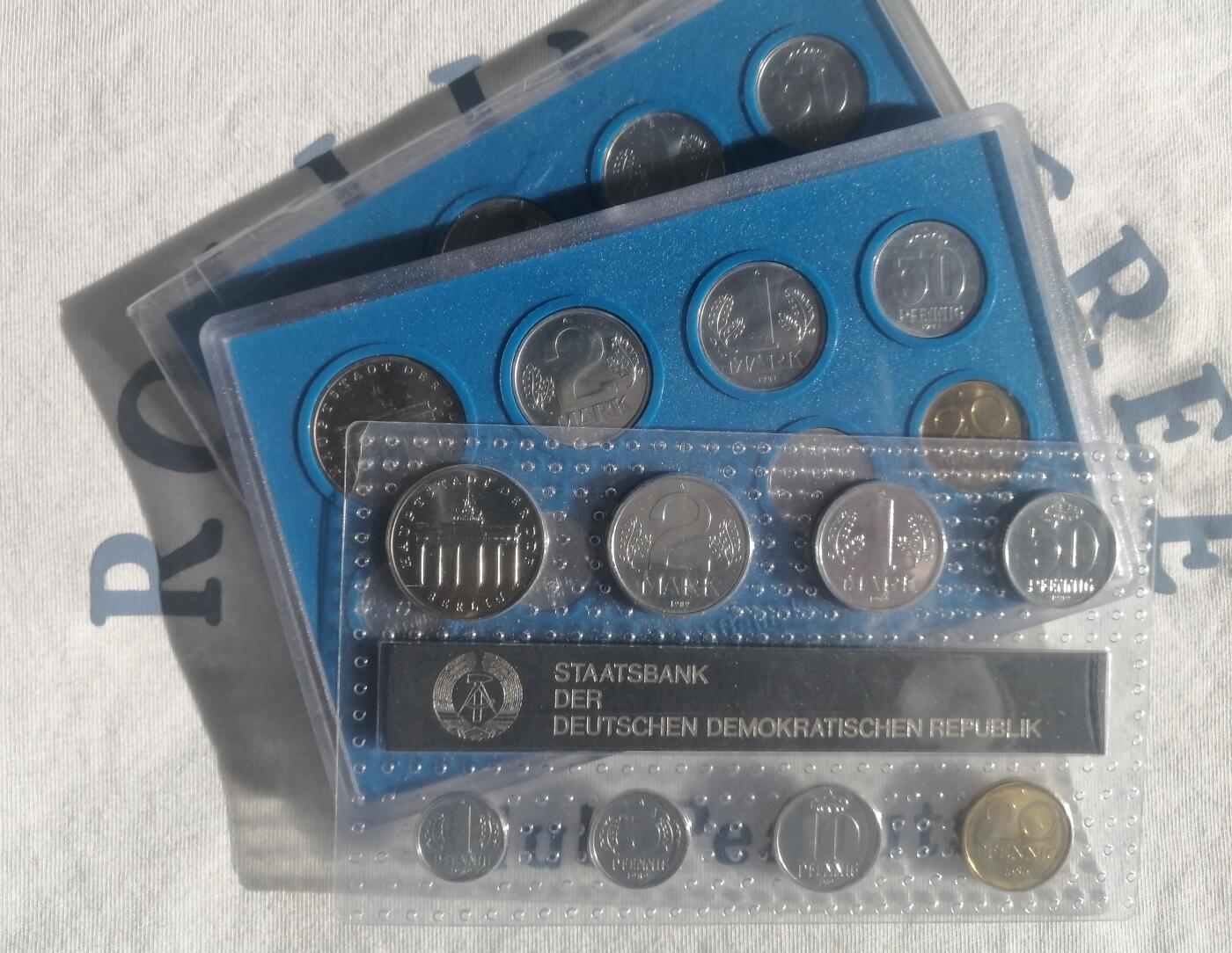 东德官方套币 mint set ～1979，1982及1989年，