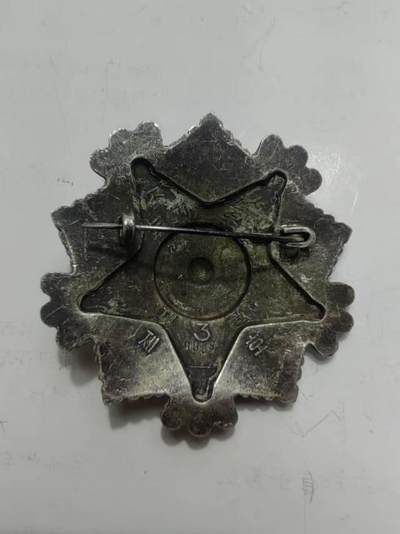 朝鲜像章勋章我很喜欢的一些藏品