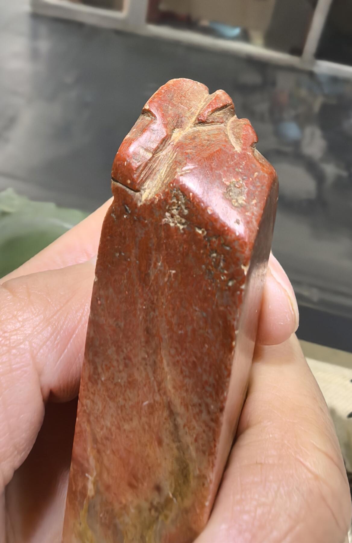 旧藏寿山石印章，品相如图所示，尺寸:7.4*1.6cm