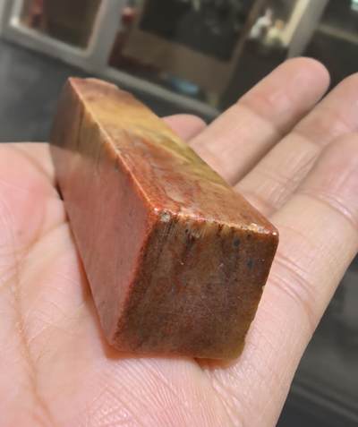 旧藏寿山石印章，品相如图所示，尺寸:7.4*1.6cm