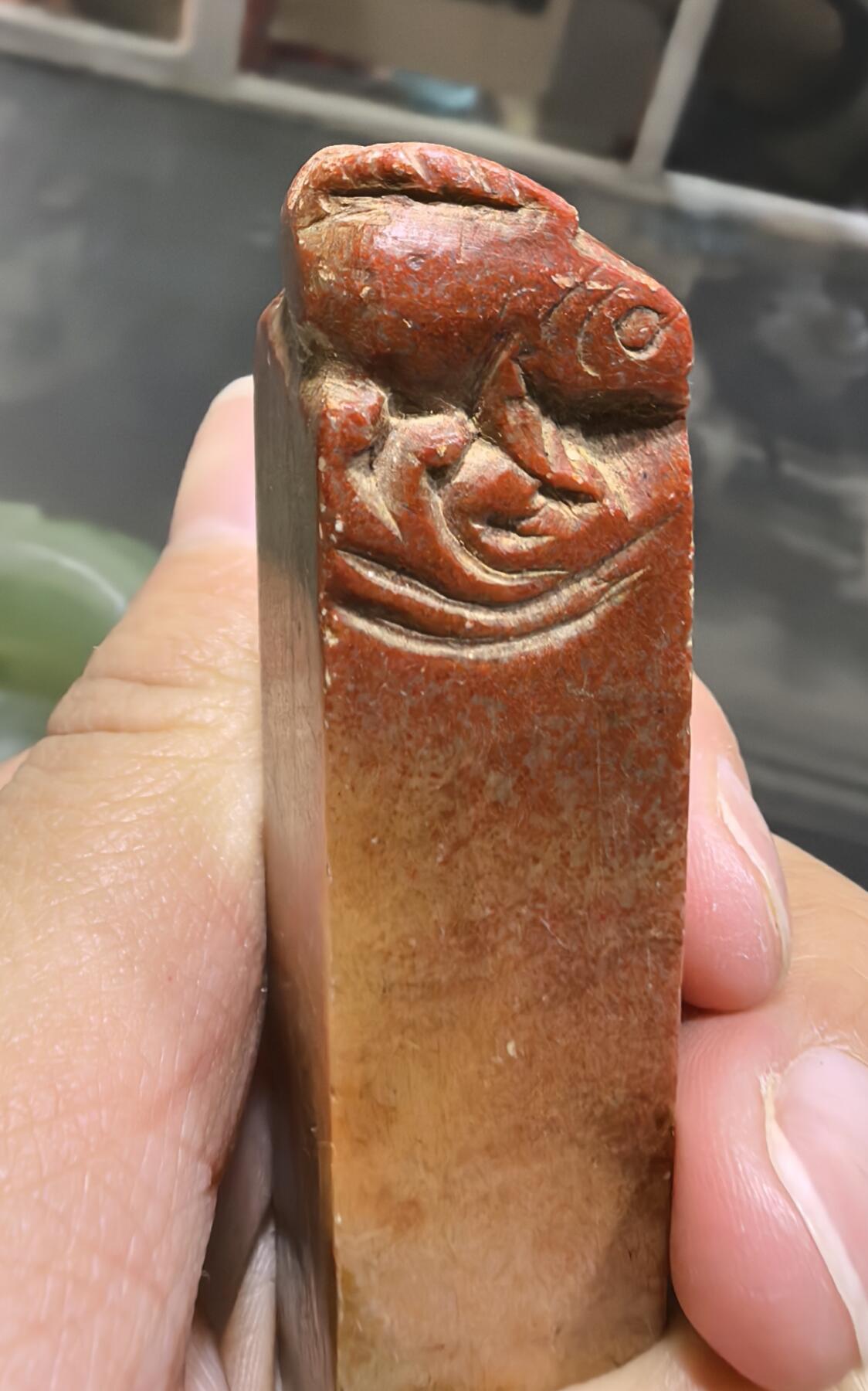 旧藏寿山石印章，品相如图所示，尺寸:7.4*1.6cm