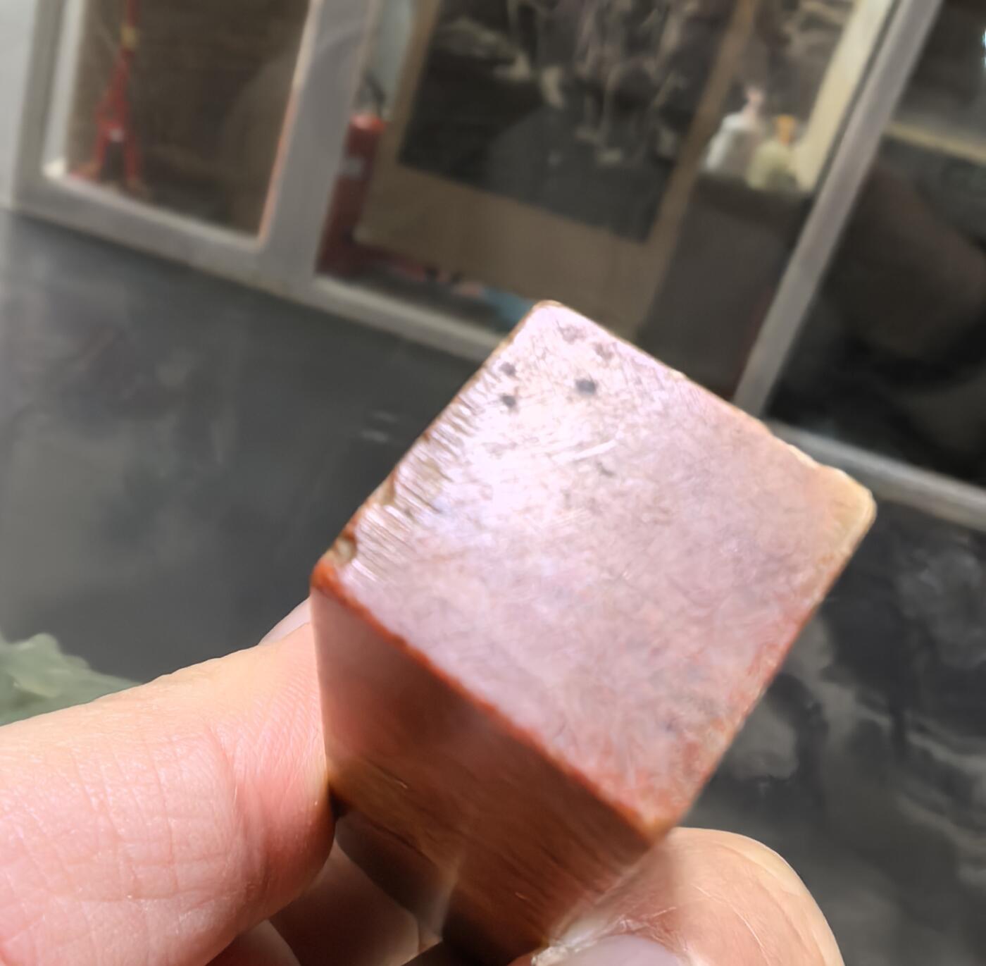 旧藏寿山石印章，品相如图所示，尺寸:7.4*1.6cm