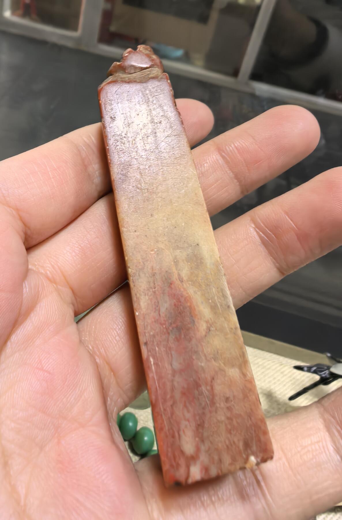 旧藏寿山石印章，品相如图所示，尺寸:7.4*1.6cm