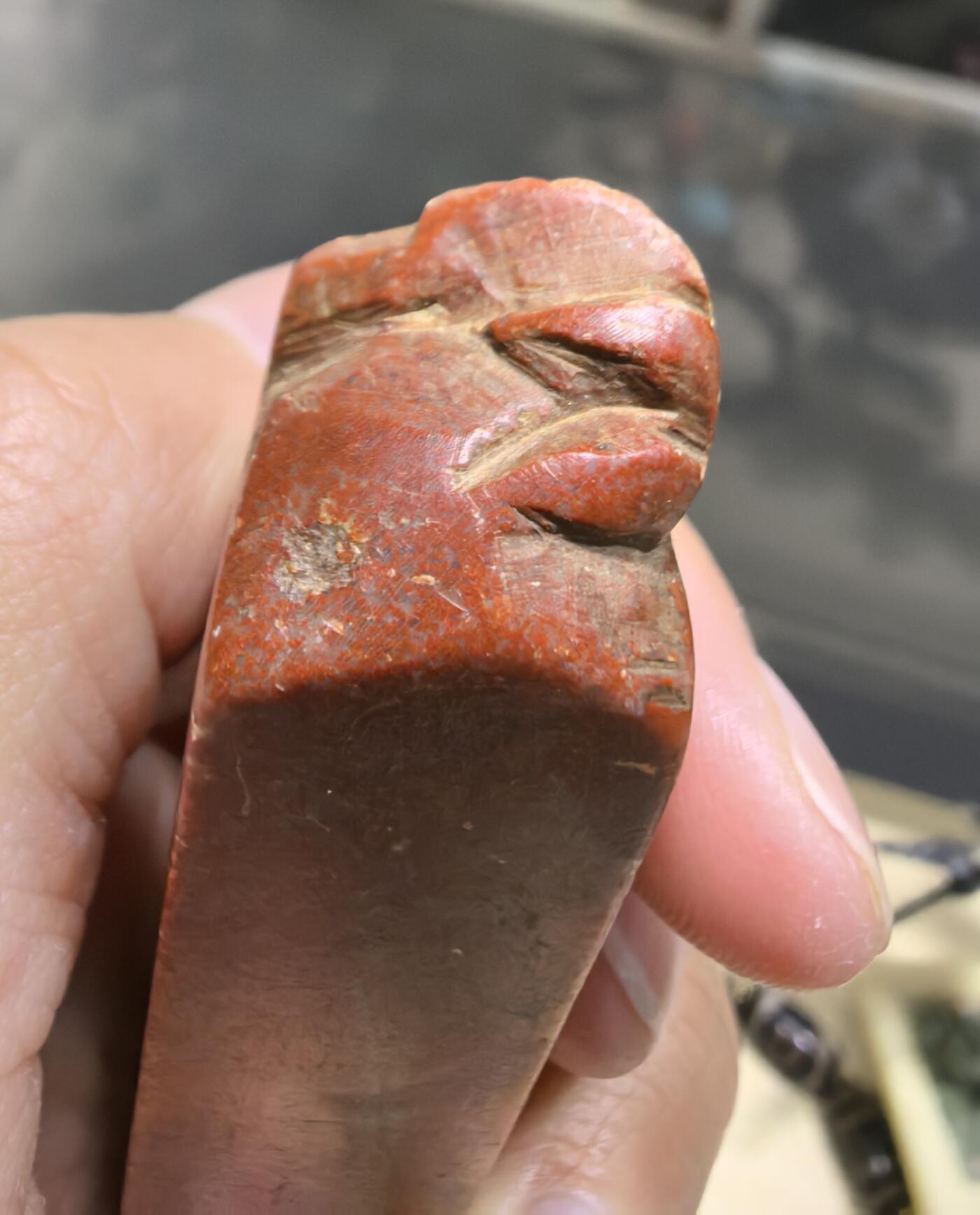旧藏寿山石印章，品相如图所示，尺寸:7.4*1.6cm