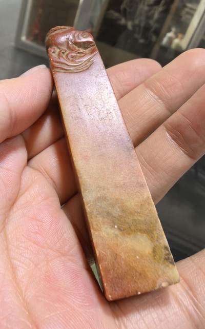 旧藏寿山石印章，品相如图所示，尺寸:7.4*1.6cm