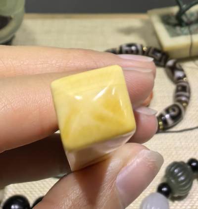 旧藏老印章，全品如图，尺寸:6.8*1.0*0.9cm克重:11.1g