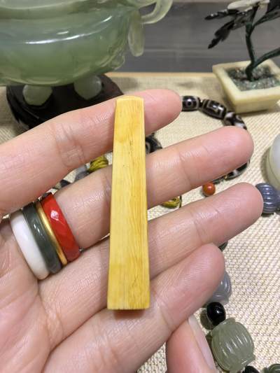旧藏老印章全品如图，尺寸:5.2*1.0*0.9cm克重:7.7g