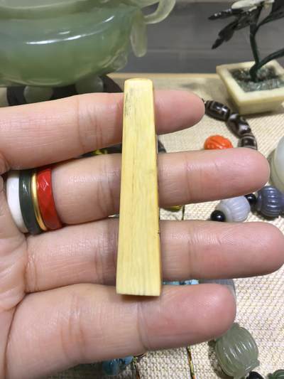 旧藏老印章全品如图，尺寸:5.2*1.0*0.9cm克重:7.7g