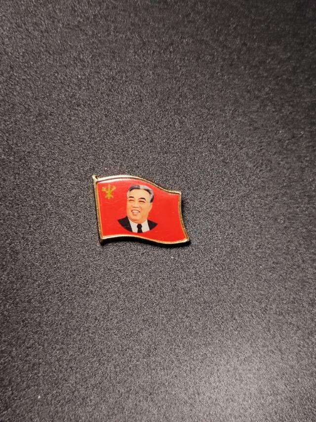 朝鲜像章原品