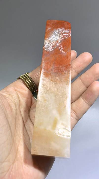 寿山石印章全品如图所示，尺寸:11.8*2.5cm