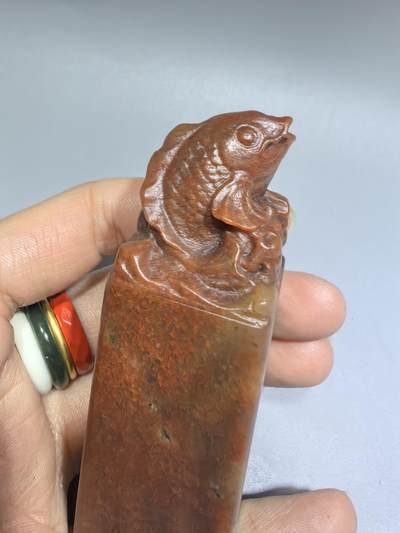 名家林微因__听雨声 寿山石印章尺寸:7.8*2.7*2.6cm