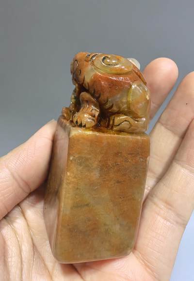 寿山石印章名家款，金城画家私印，全品如图，尺寸:6.1*2.8*2.6cm