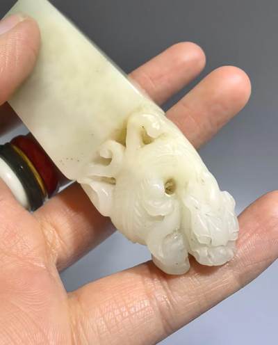 寿山石荔枝冻鸿运当头印章，精雕瑞兽，全品如图，尺寸:8*2.5*1.9cm