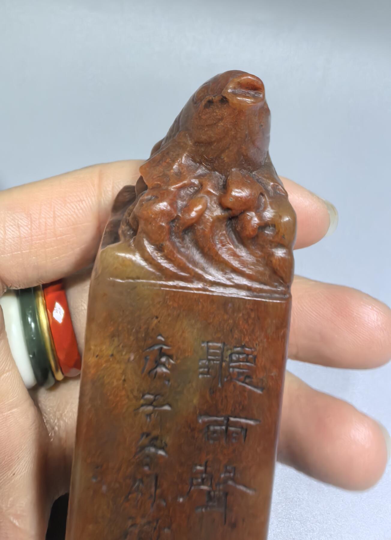 名家林微因__听雨声 寿山石印章尺寸:7.8*2.7*2.6cm