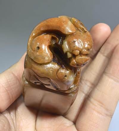 寿山石印章名家款，金城画家私印，全品如图，尺寸:6.1*2.8*2.6cm