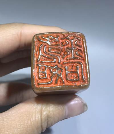 寿山石印章名家款，金城画家私印，全品如图，尺寸:6.1*2.8*2.6cm