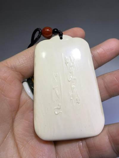 猛犸弥勒佛吊坠挂件男女款，结构致密。尺寸:5.9*3.7*0.8cm克重:19.7g