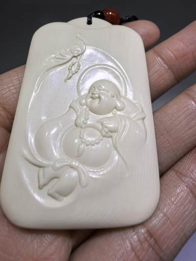 猛犸弥勒佛吊坠挂件男女款，结构致密。尺寸:5.9*3.7*0.8cm克重:19.7g