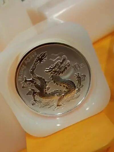 2025版中国龙银币新加坡境外首发，售价人民币325