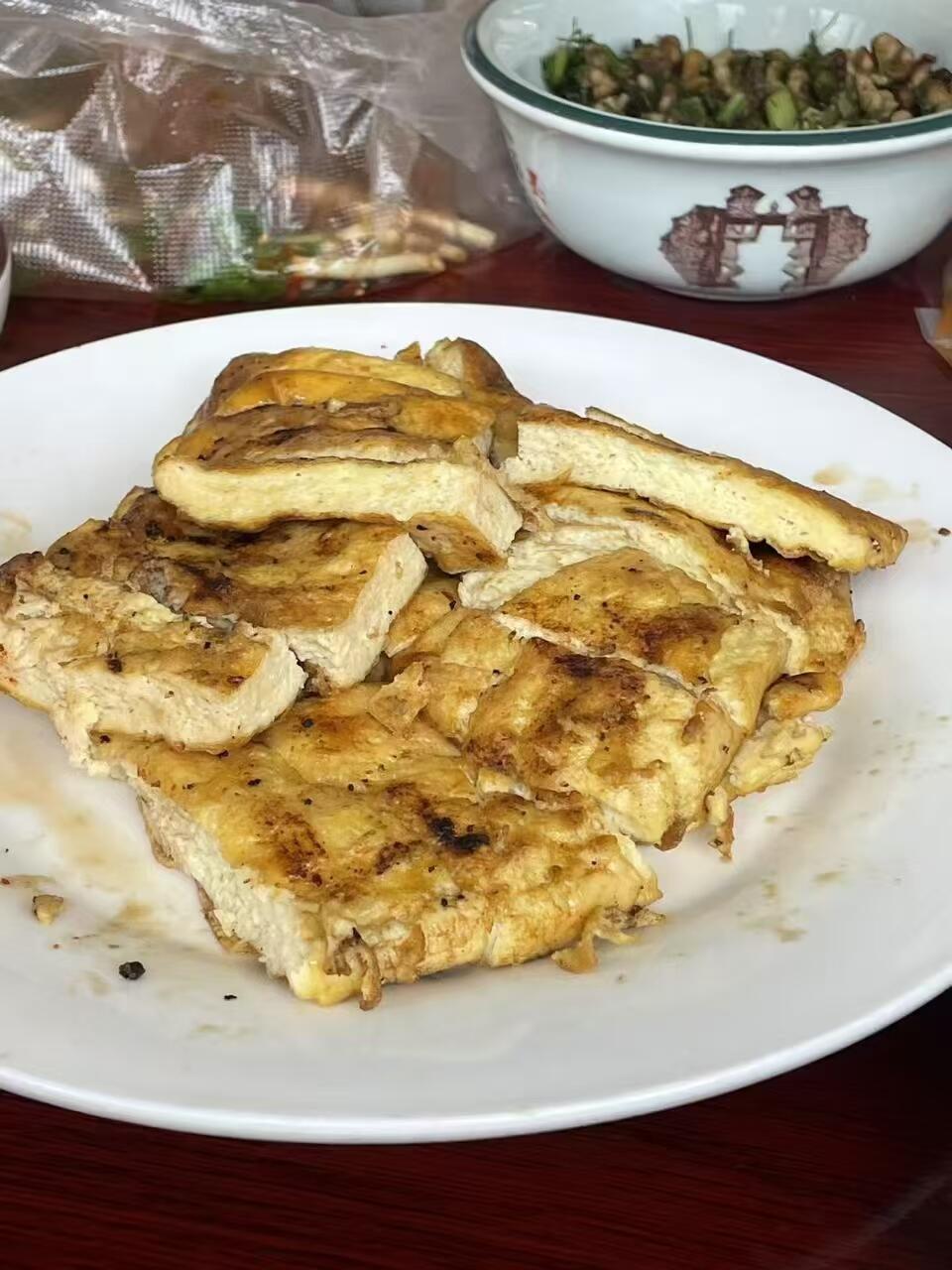 太阳☀掉头的地方“双胞城”说是烧烤🍖好吃。