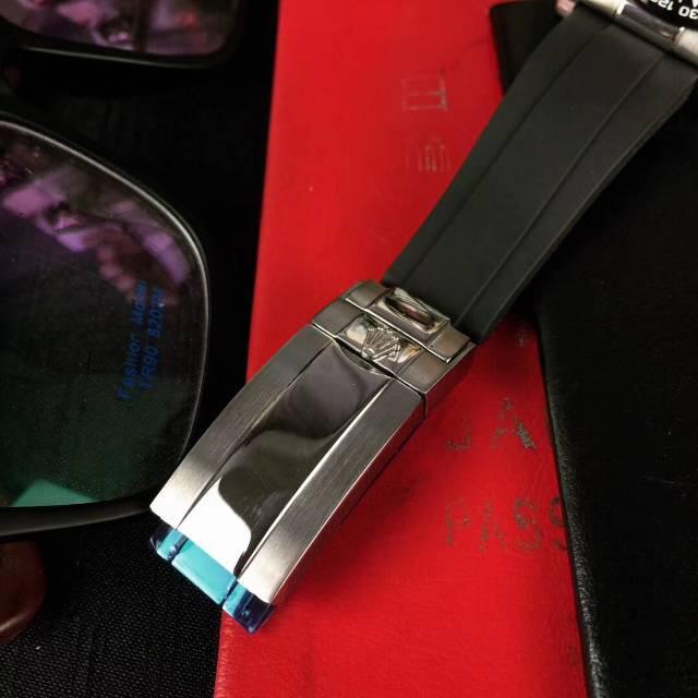 劳力士 ROLEX 迪通拿系列 搭载日本多功能石英计时机芯 精钢表壳 尺寸40mm 镀膜玻