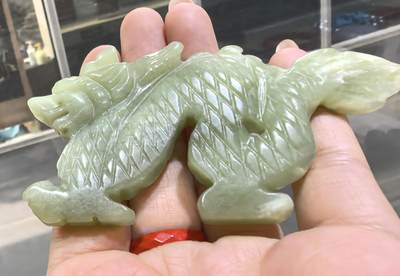 旧藏古代岫玉龙船配饰，包浆浑厚。可做手把件挂件。全品如图。尺寸:长9.42*45.7*9.6cm