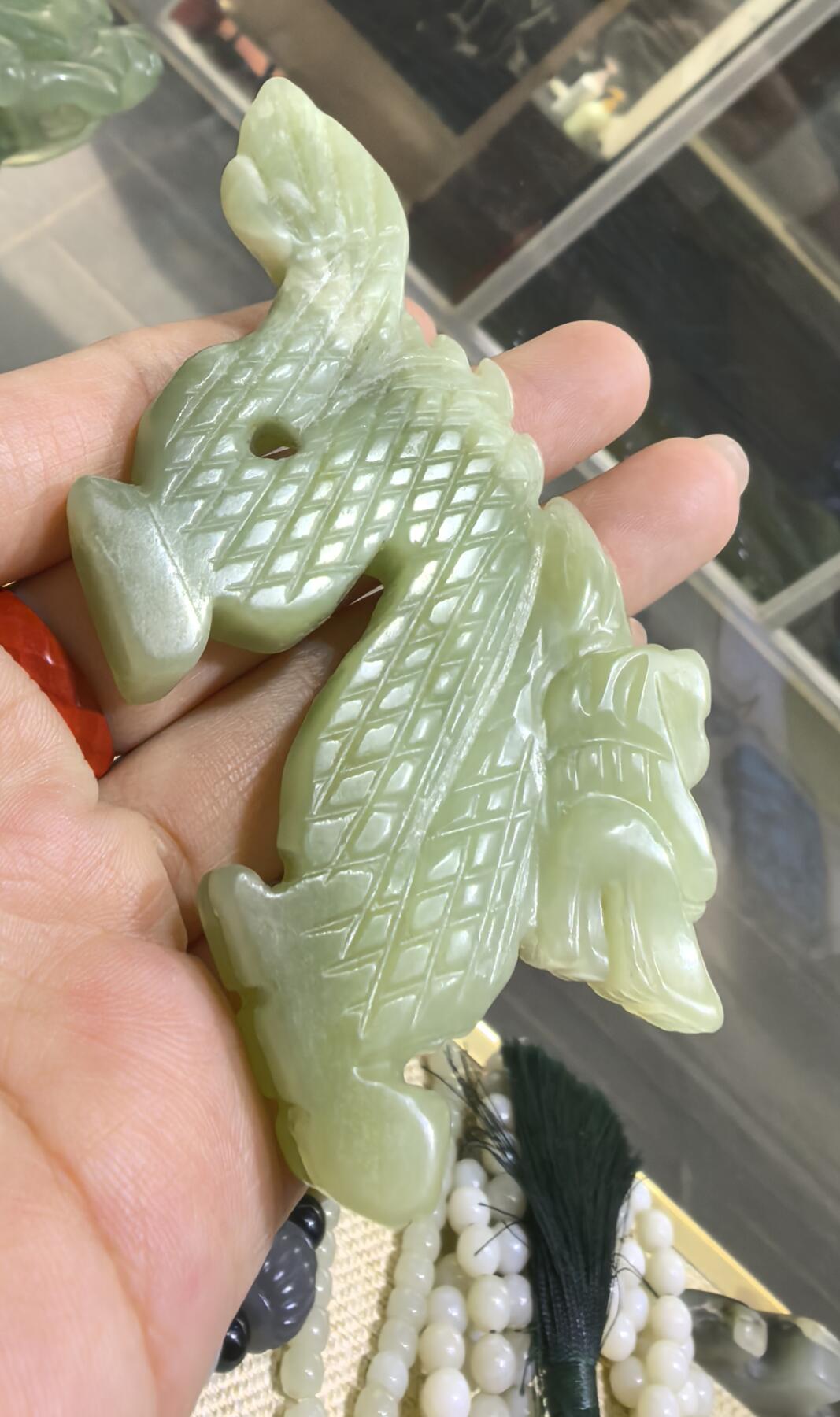 旧藏古代岫玉龙船配饰，包浆浑厚。可做手把件挂件。全品如图。尺寸:长9.42*45.7*9.6cm