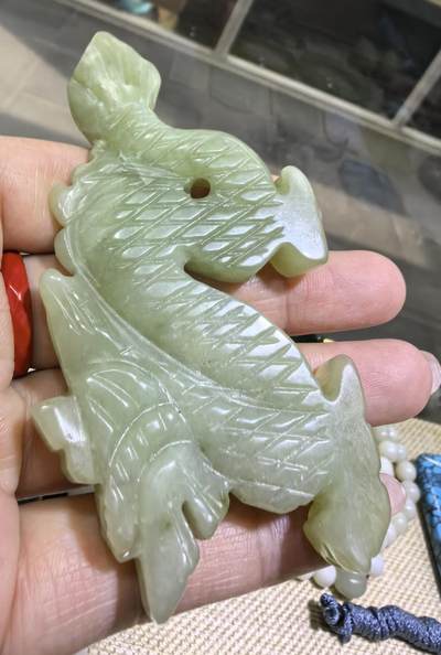 旧藏古代岫玉龙船配饰，包浆浑厚。可做手把件挂件。全品如图。尺寸:长9.42*45.7*9.6cm