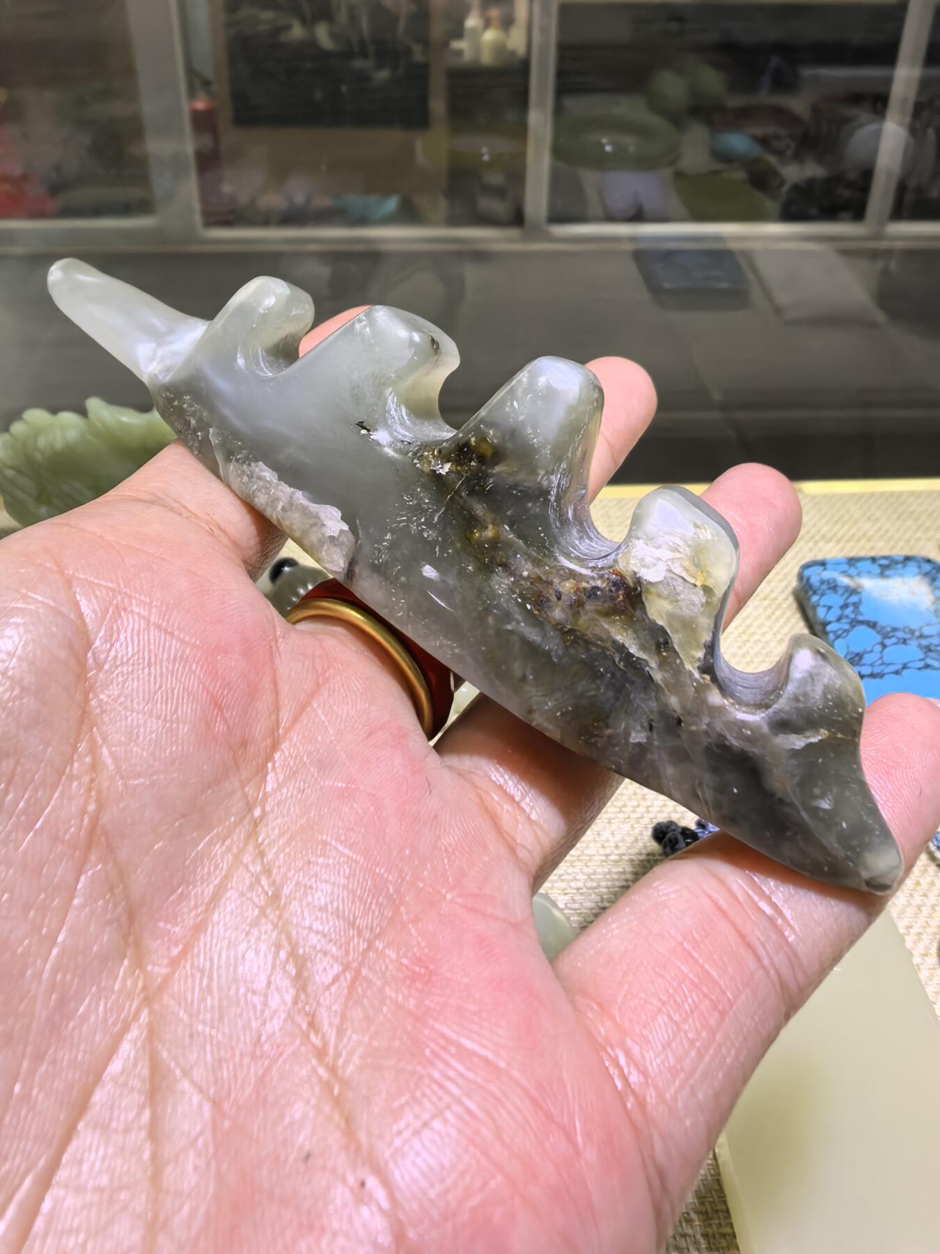 旧藏和田玉笔架，全品如图，尺寸:长11.8高3.0厚1.7cm