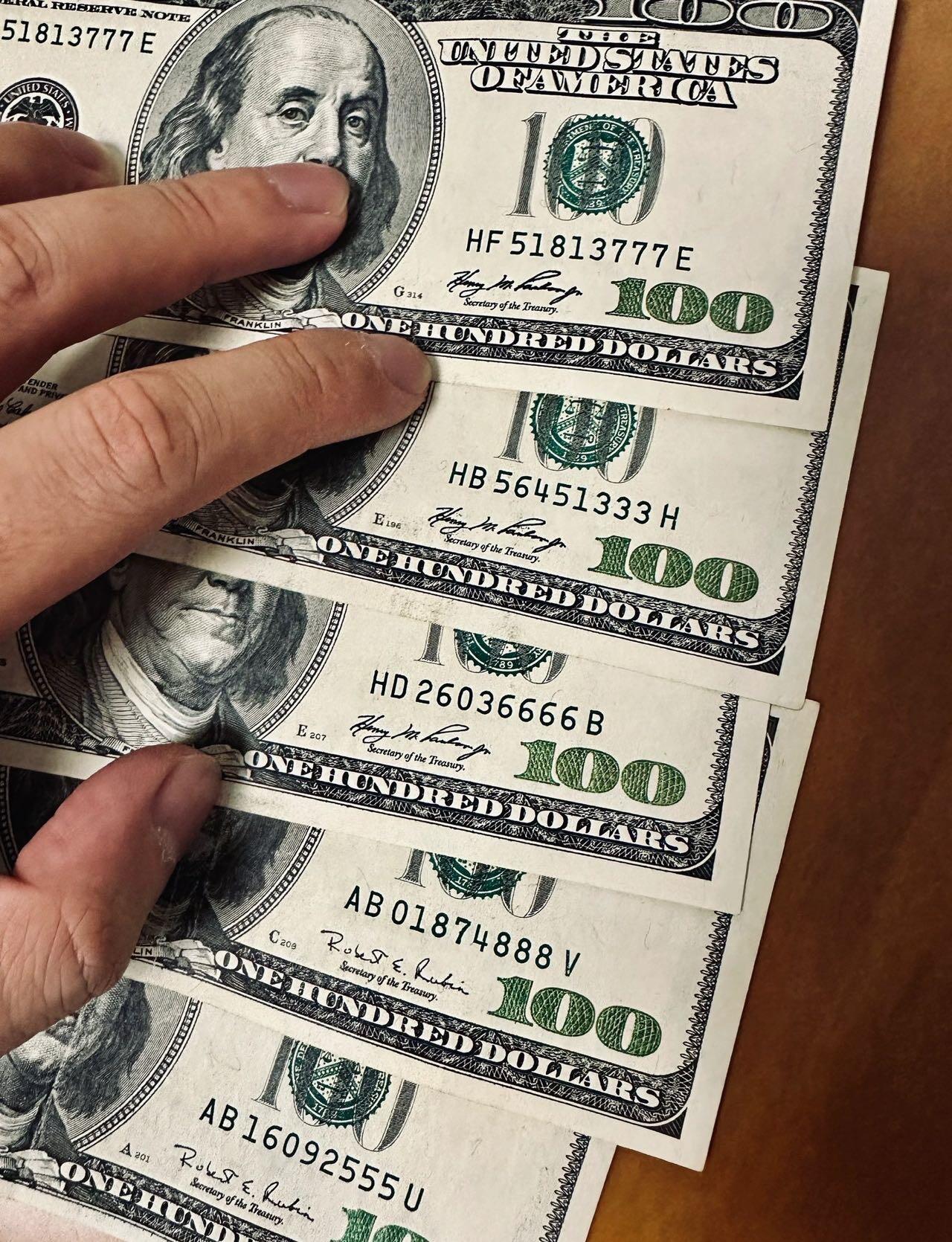 5张连号老版美金💸