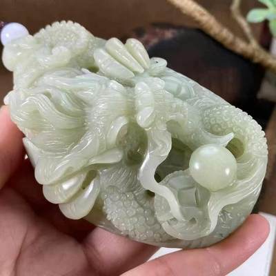 亏出半斤多重的霸气祥龙手把新疆和田玉作品，龙行天下，270.56g，油性好，脂粉感十足，微结构，圆雕工艺霸气祥龙，生动威猛，超大克重，工费秒杀！苏州名家作品，有证书全套包装！不包邮！11815JL240516
