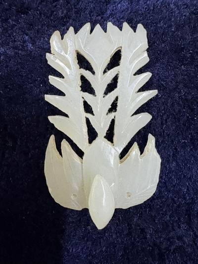 老和田玉凤凰，当时清代头饰上镶嵌件，件手工雕刻，玉质洁白温群，全品无任何瑕疵 ，讨喜的题材讨喜的个头