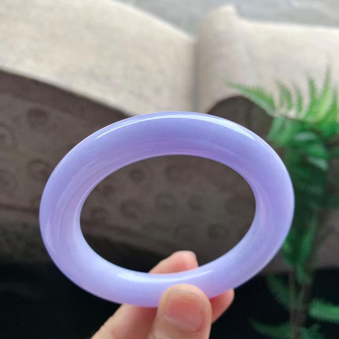 1。紫的罗兰圆条，种水好！紫气东来，紫气妖艳，圈口55-11-11！圆条54 55 56