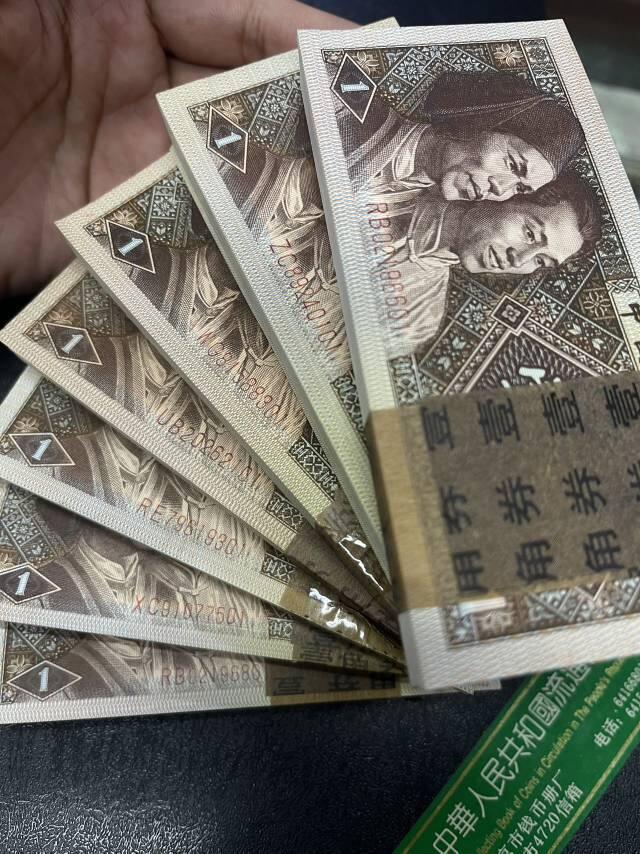 8001黄金甲，肉眼绝！