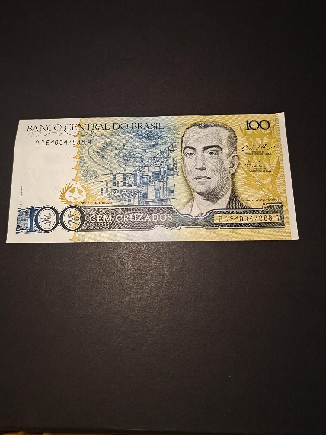 這些銅幣是在家裡的草原裡面挖土在處理面找到的可能是別人故意藏起來或是自家的人奶奶他們