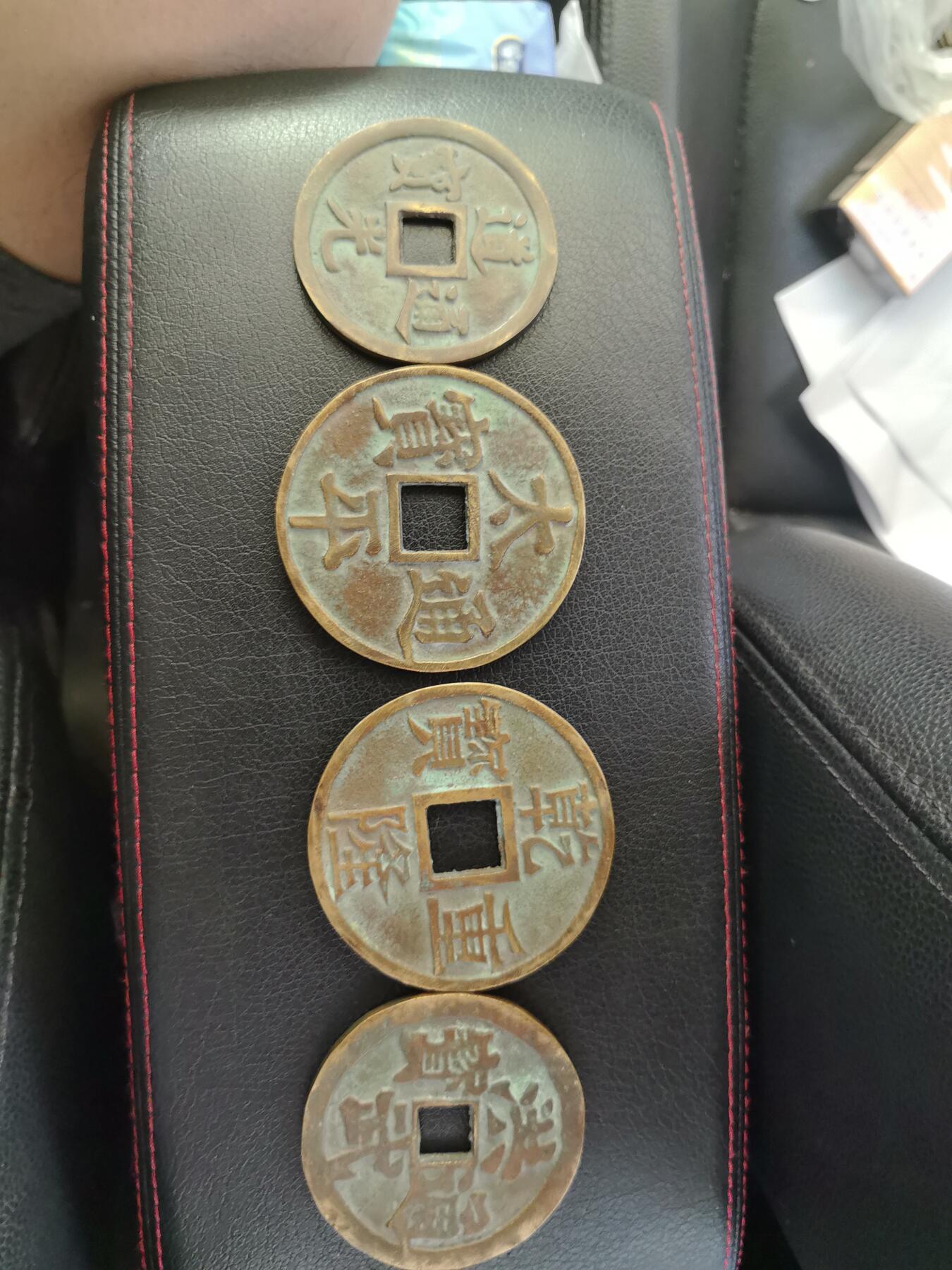 家里的老人留下的，也不知道有没有价值