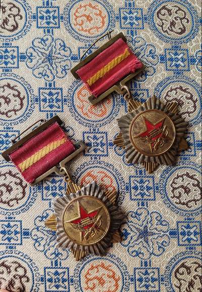 值得收藏的慰问纪念章