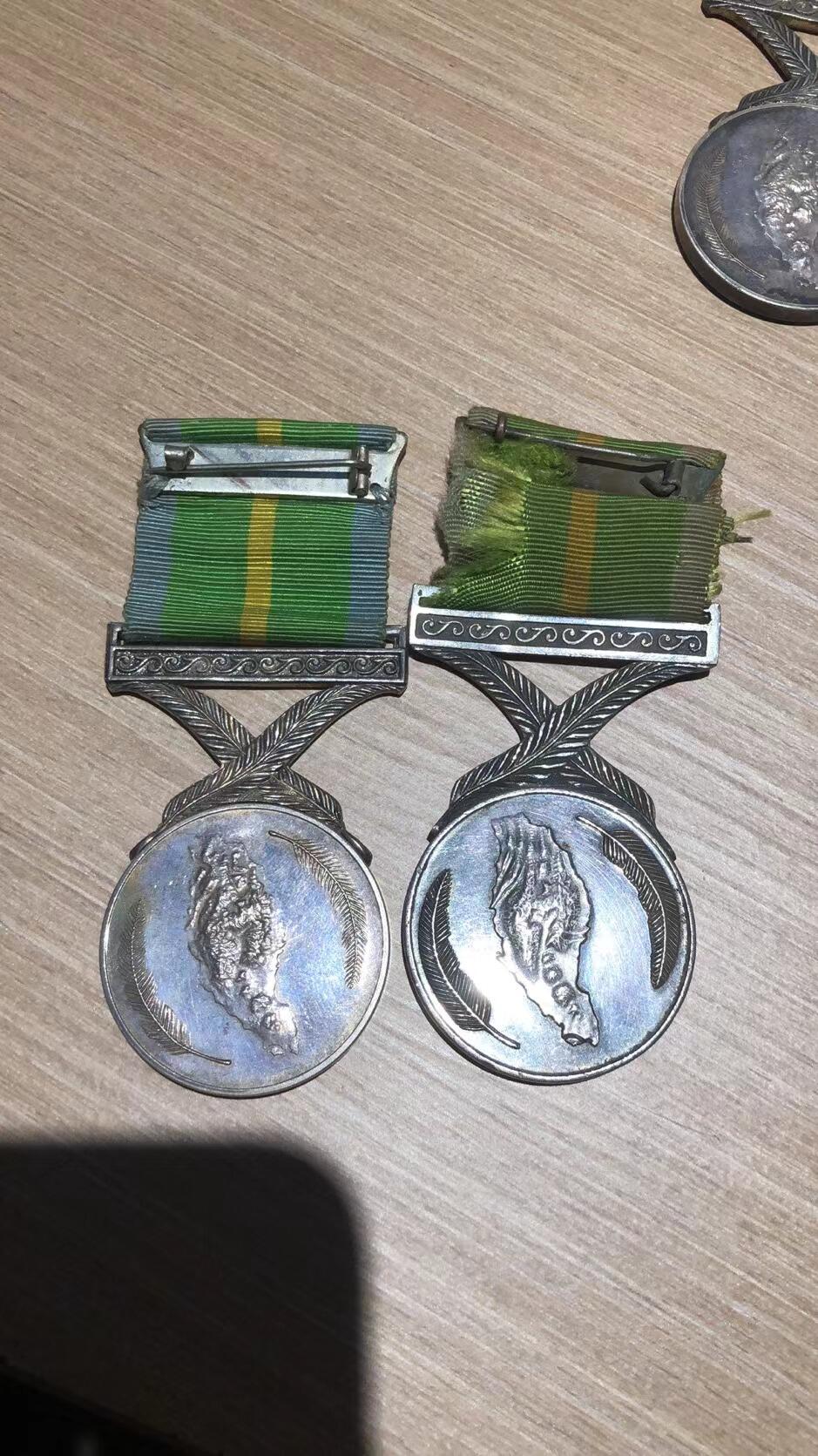 外国章边上刻华人名字