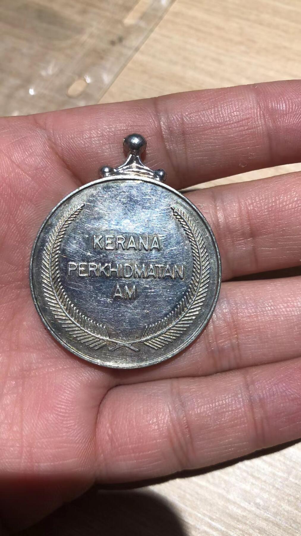 外国章边上刻华人名字