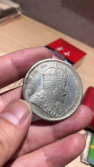 前两天殡城钱币展买的海峡03凸B版不容易找