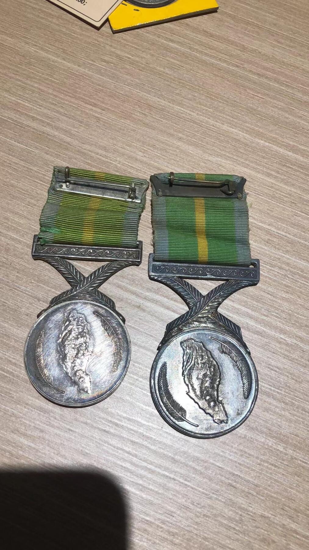 外国章边上刻华人名字