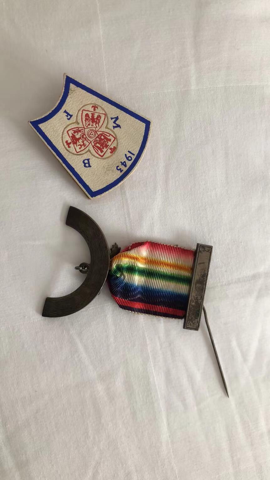 外国章边上刻华人名字