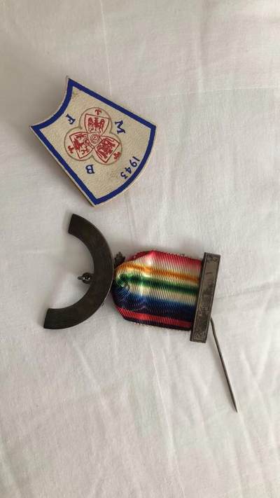 外国章边上刻华人名字