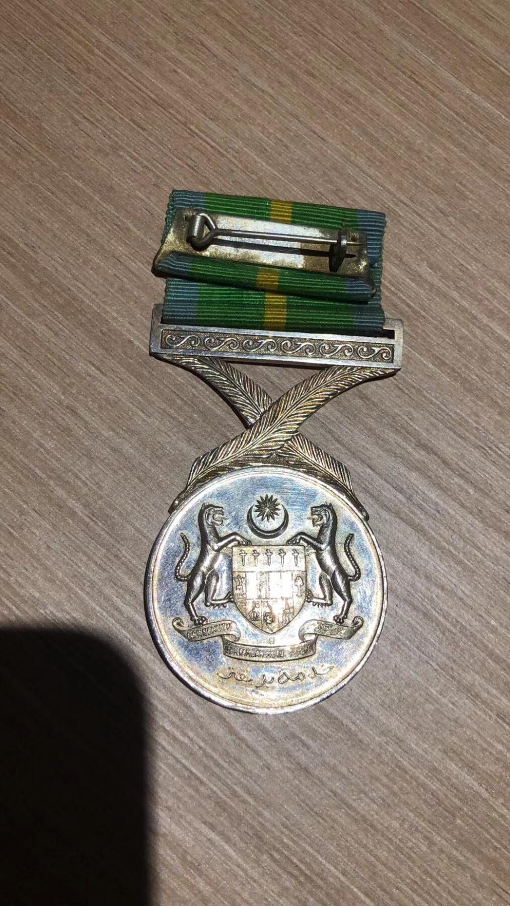 外国章边上刻华人名字