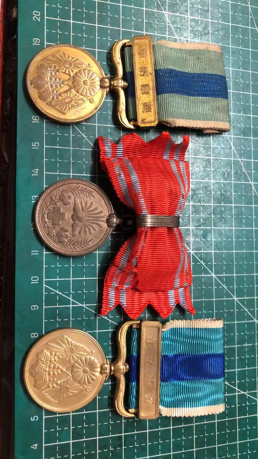 日章伪满章 和无锡汉奸章复制品