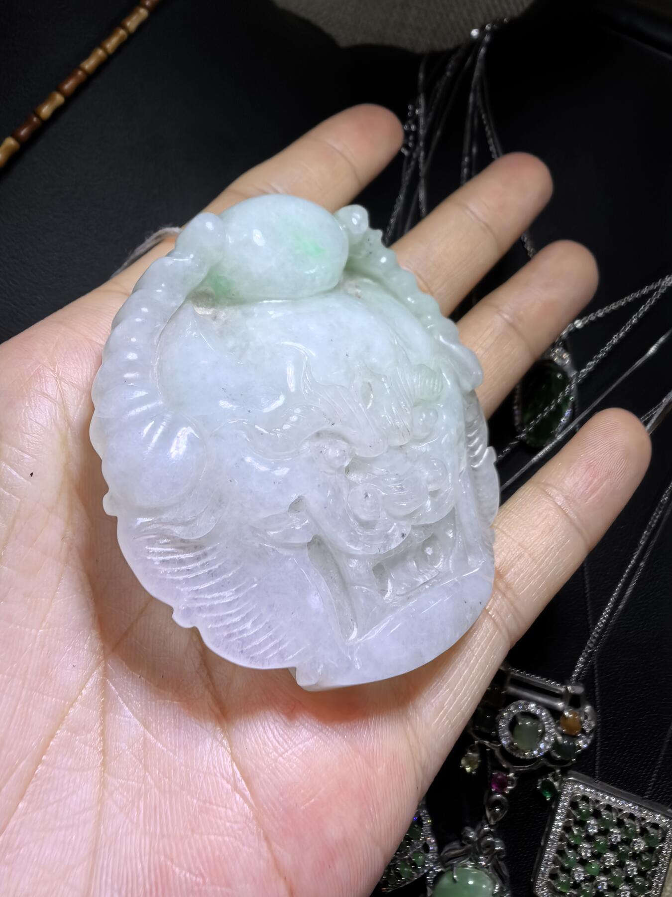 纯天然A货翡翠龙头皮带扣男款，霸气十足，精雕细琢，老坑料，实物实拍，所见即所得，尺寸:5.7cm*1.6cm