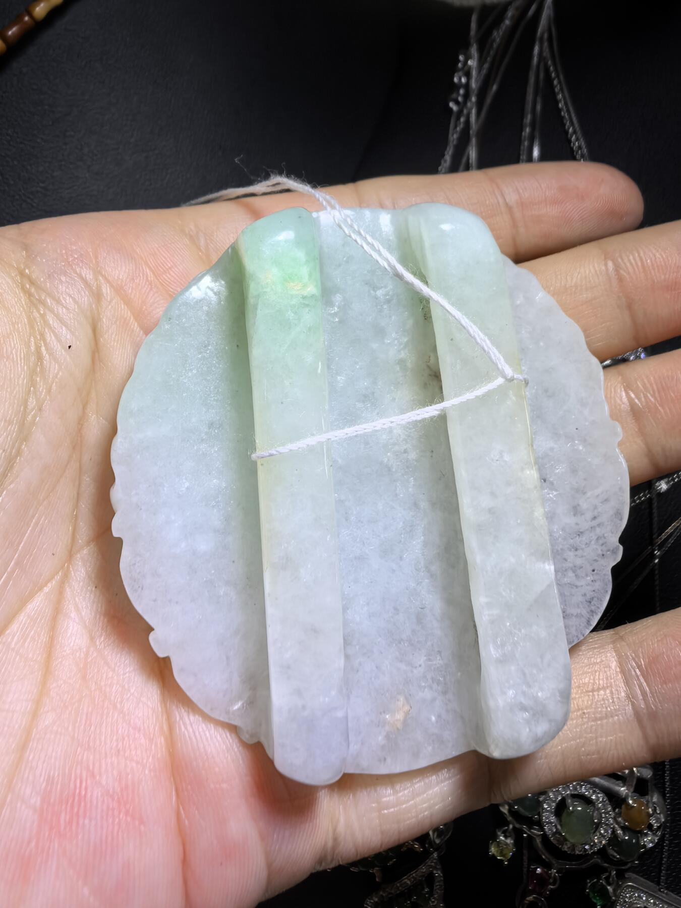 纯天然A货翡翠龙头皮带扣男款，霸气十足，精雕细琢，老坑料，实物实拍，所见即所得，尺寸:5.7cm*1.6cm