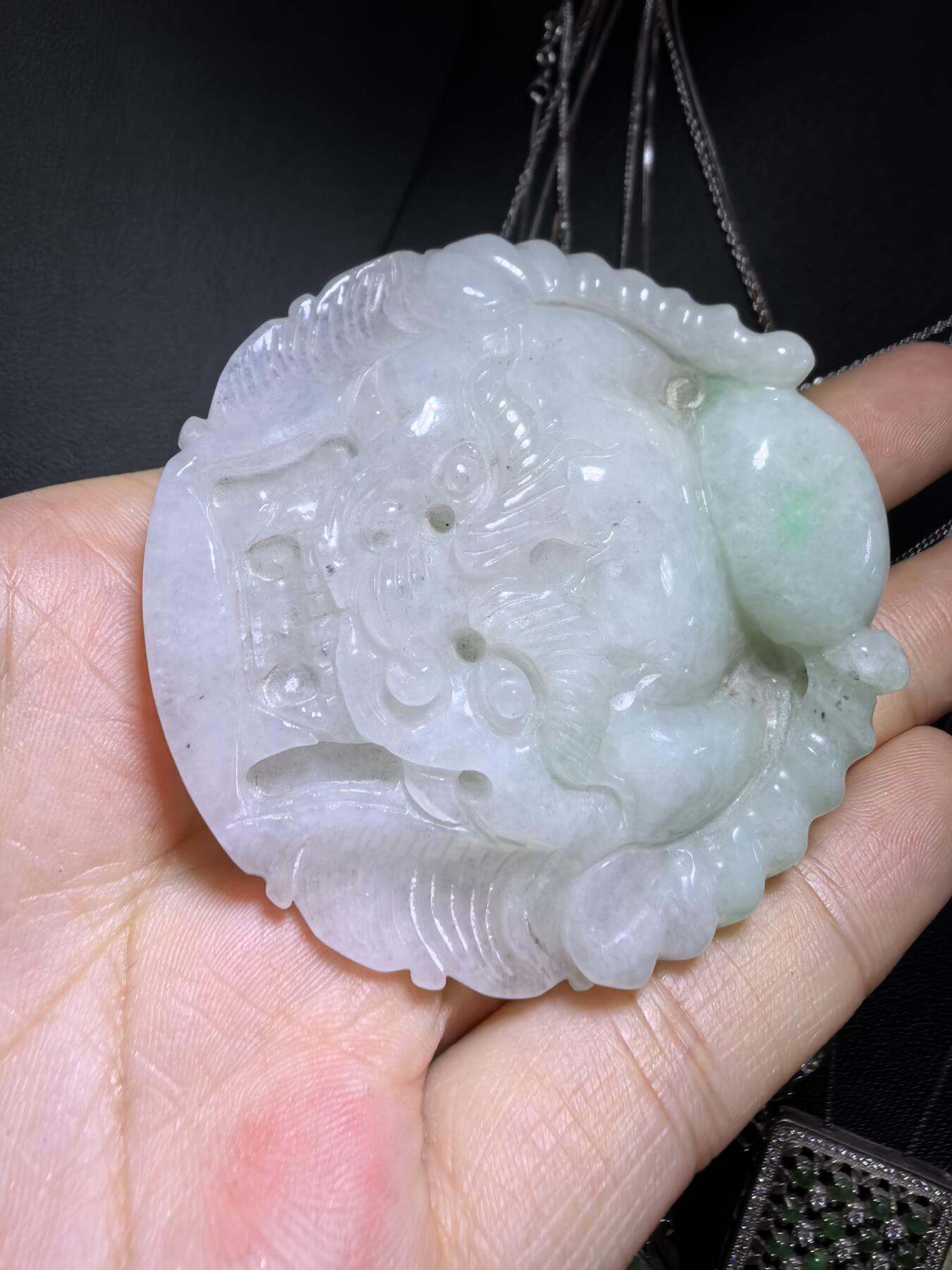 纯天然A货翡翠龙头皮带扣男款，霸气十足，精雕细琢，老坑料，实物实拍，所见即所得，尺寸:5.7cm*1.6cm