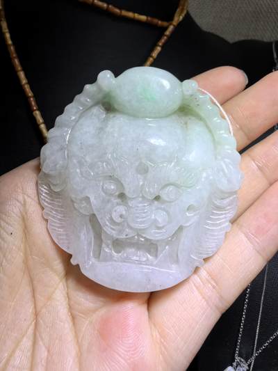 纯天然A货翡翠龙头皮带扣男款，霸气十足，精雕细琢，老坑料，实物实拍，所见即所得，尺寸:5.7cm*1.6cm